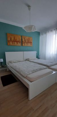 Schlafzimmer 1